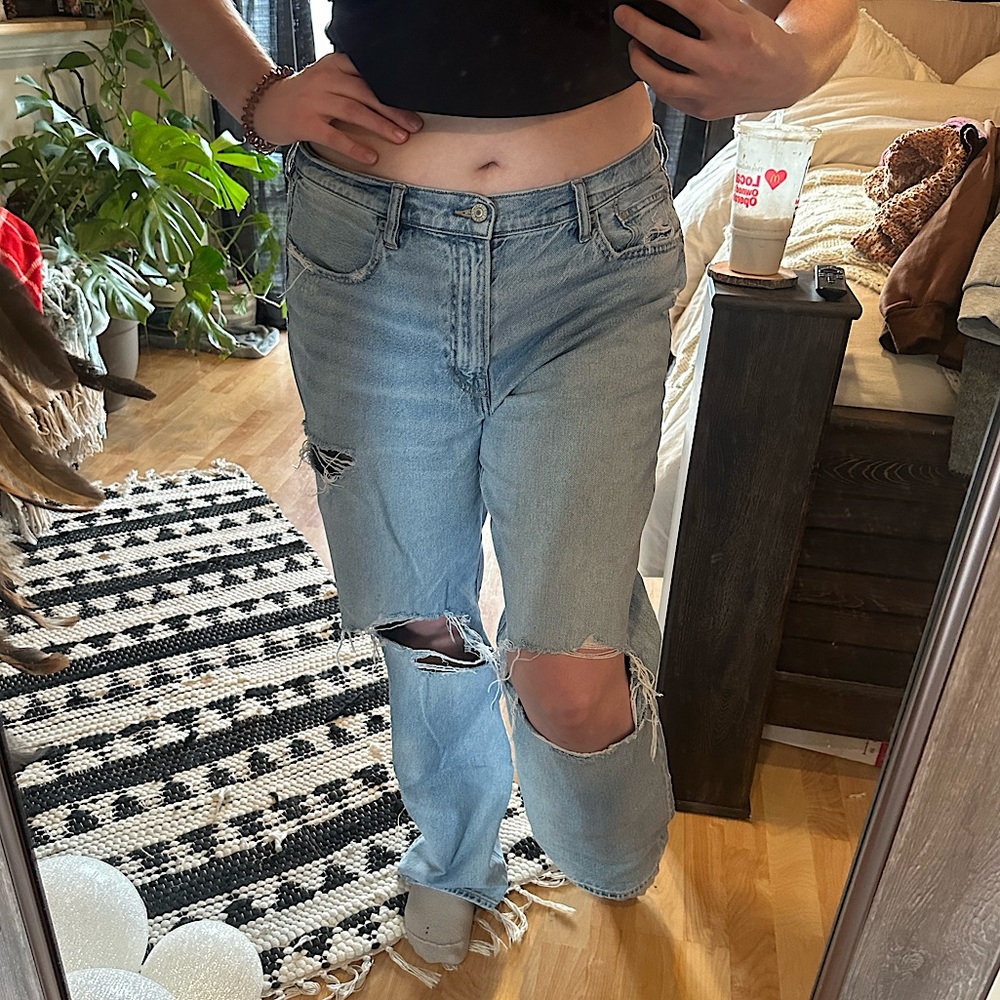 American eagle women’s jeans.
